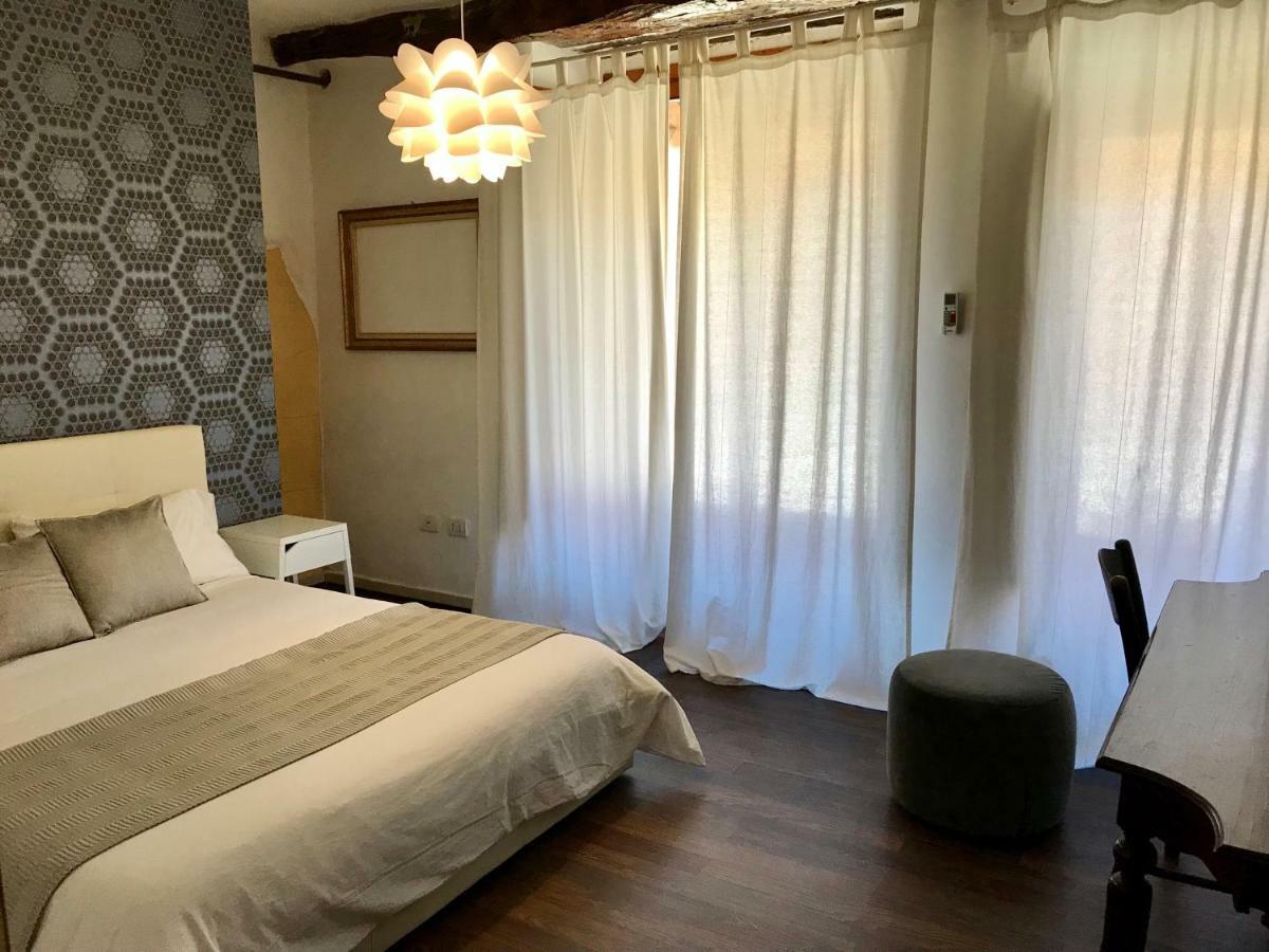 The Heart Of Cagliari, Cozy 2 Bedroom Apartment Buitenkant foto